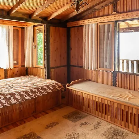 Feslikan Chalet Dağ evi
